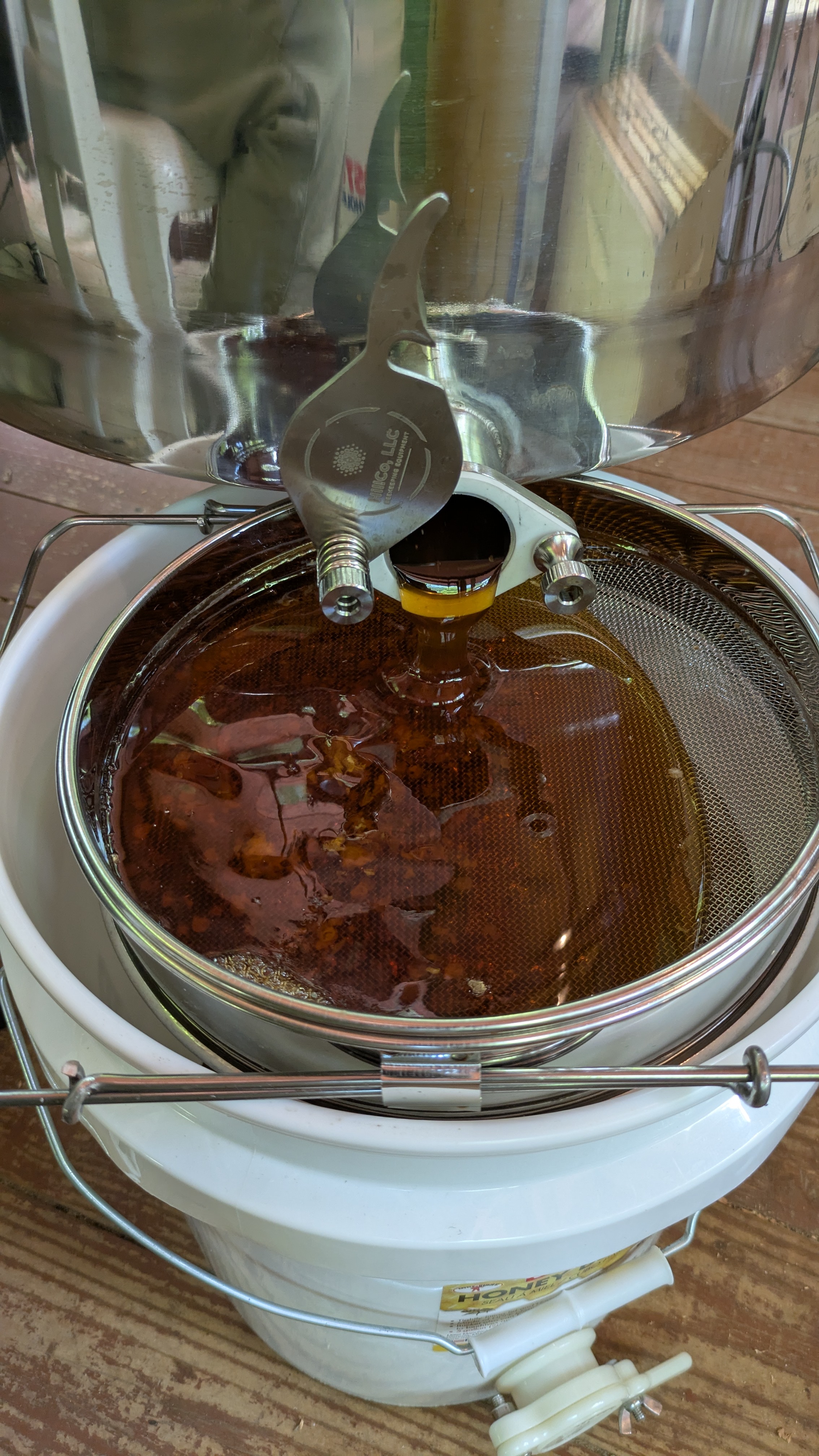 Honey harvest process